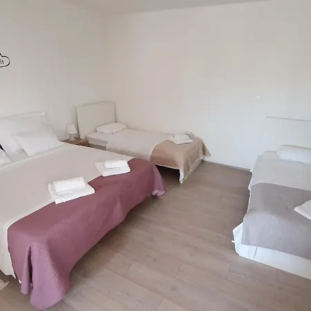 Budget Primorska Apartmán Pag Town
