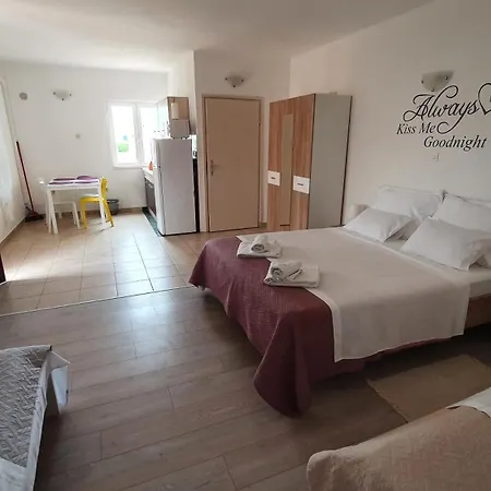 Budget Primorska Appartement *