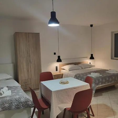 Appartement Budget Primorska Pag Town